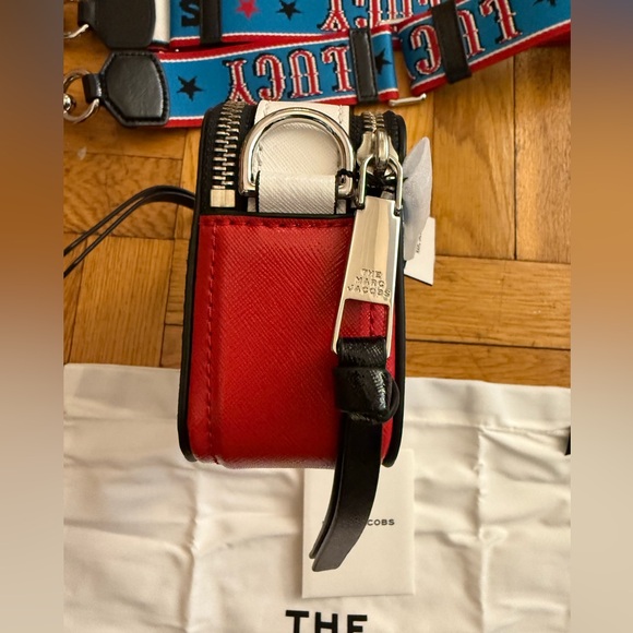 New-MARC JACOBS X Peanuts Saffiano Lucy Snapshot Camera Bag - Picture 11 of 16